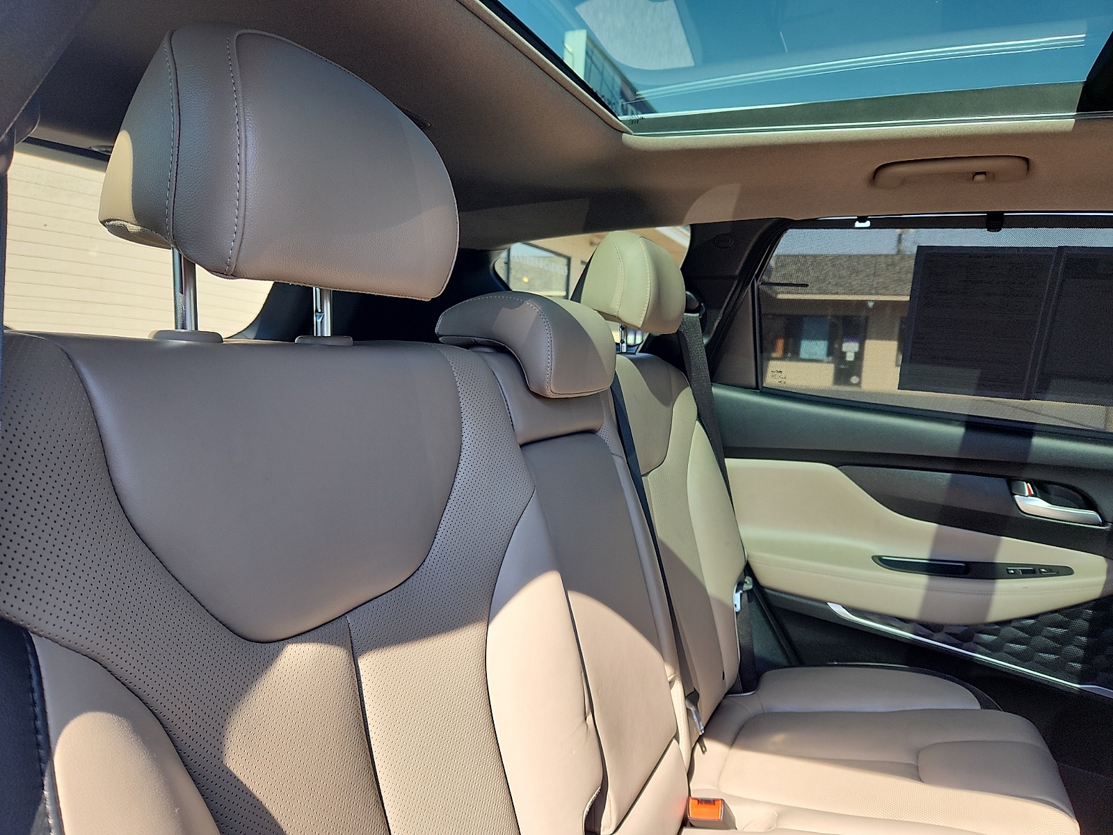 2022 Hyundai Santa Fe Limited - Photo 30