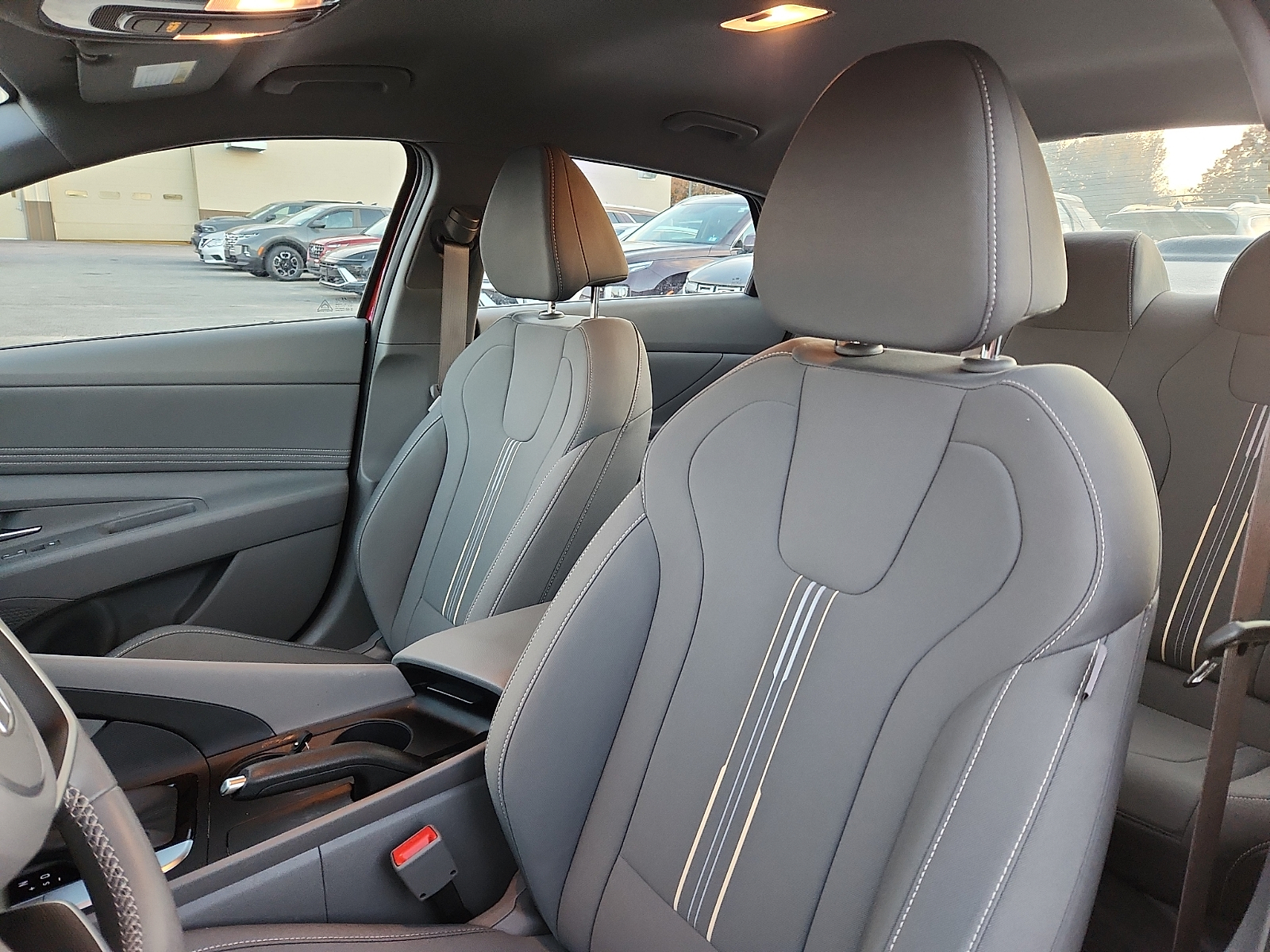 2025 Hyundai Elantra SEL - Photo 22