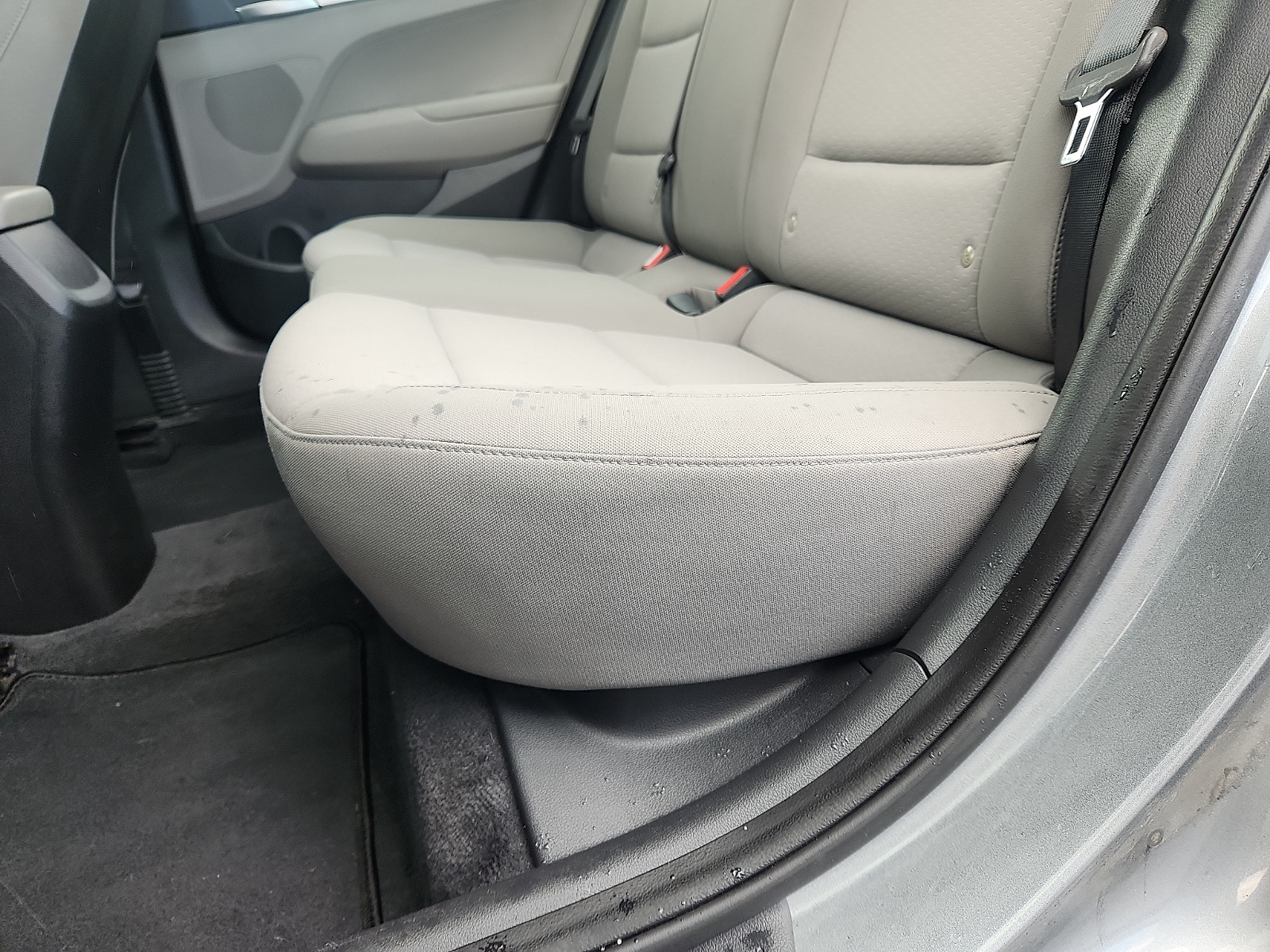 2019 Hyundai Elantra SE - Photo 26