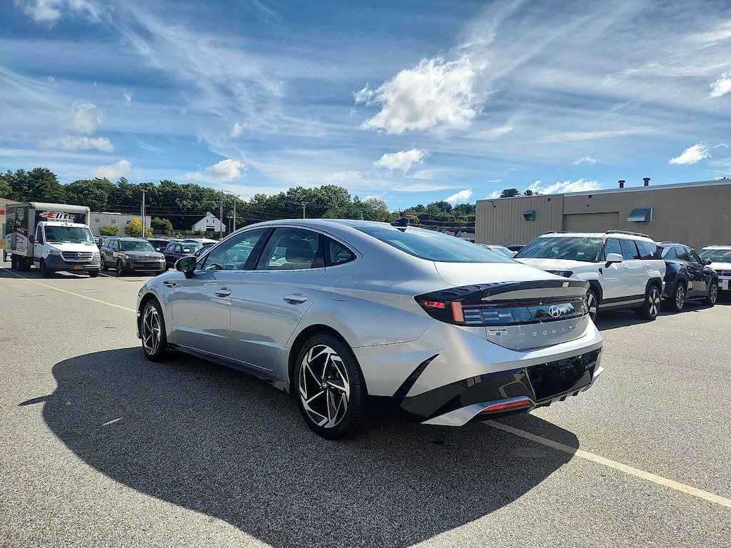 Certified 2025 Hyundai Sonata SEL Convenience Sedan