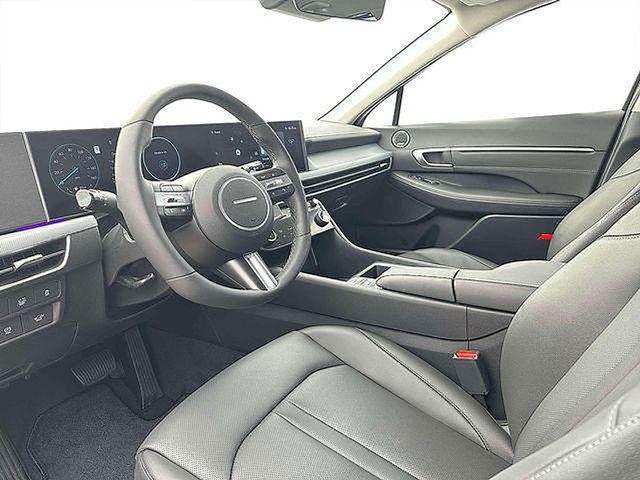 2025 Hyundai Sonata Hybrid Limited - Photo 16