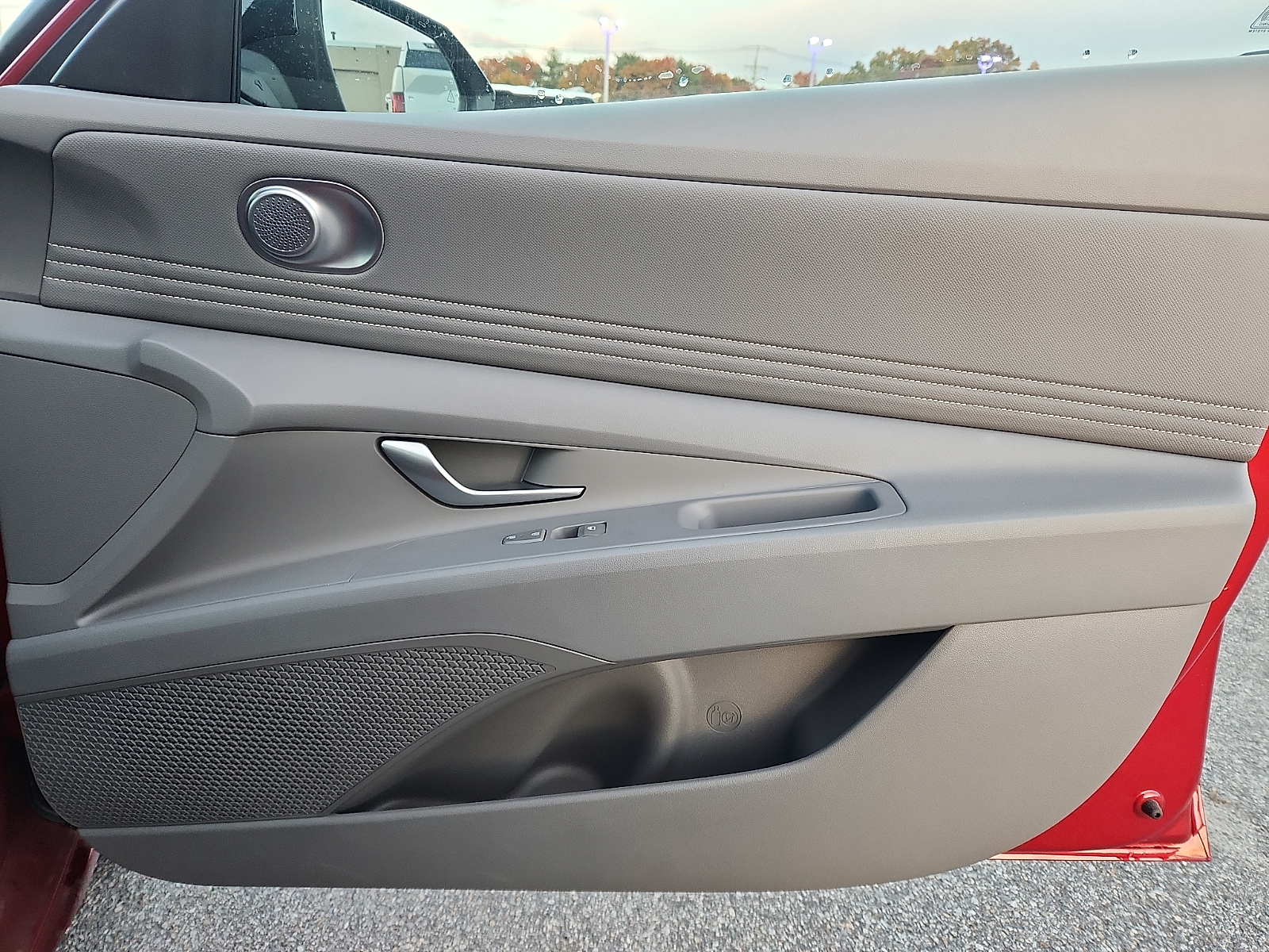 2025 Hyundai Elantra SEL - Photo 34