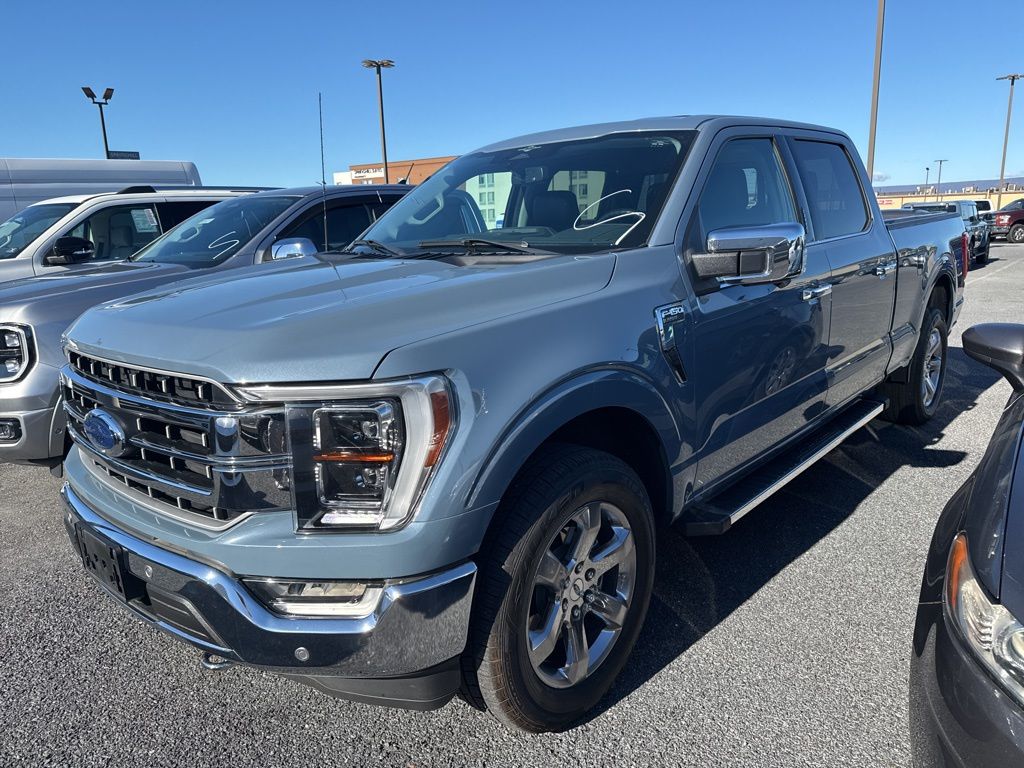 2023 Ford F-150 Lariat photo 2