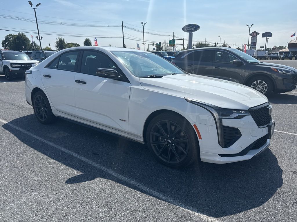 2023 Cadillac CT4 V-Series's photo