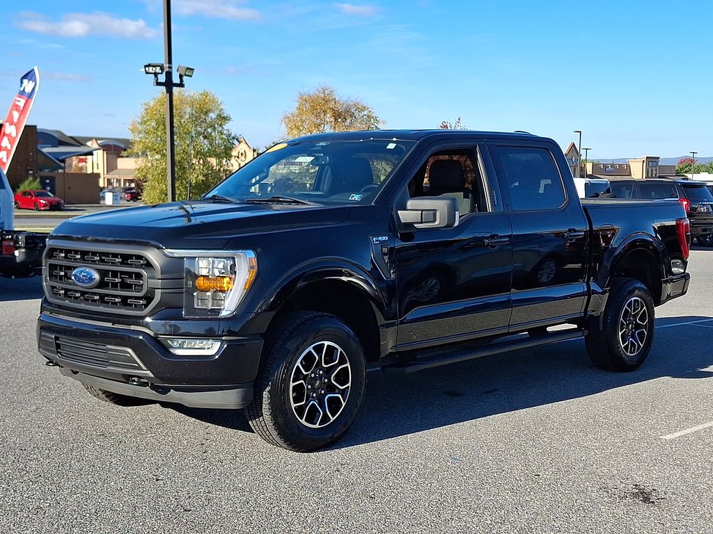 2022 Ford F-150 XLT photo 2