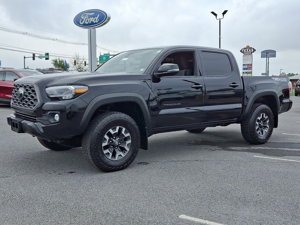 2023 Toyota Tacoma TRD Off-Road photo 3