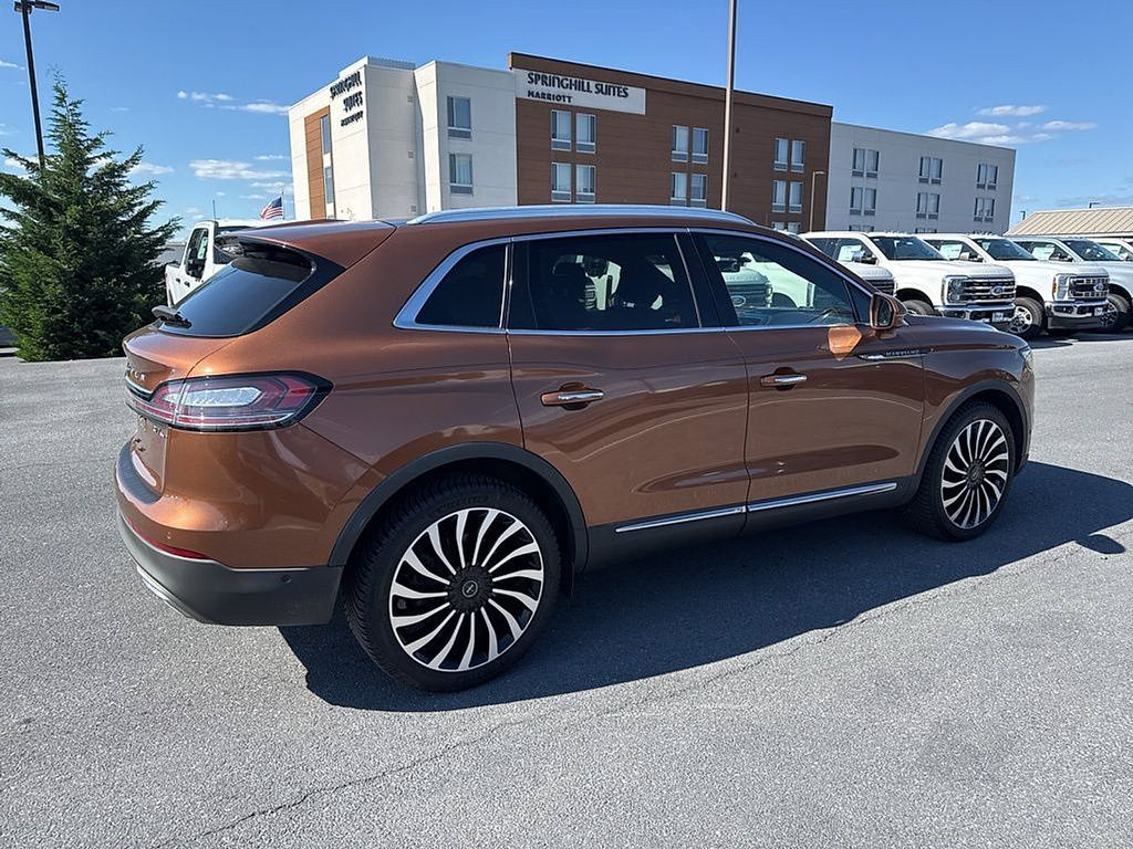 2019 Lincoln Nautilus Black Label photo 2