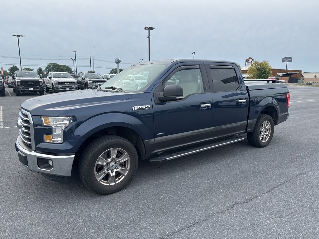 2015 Ford F-150 XLT photo 2