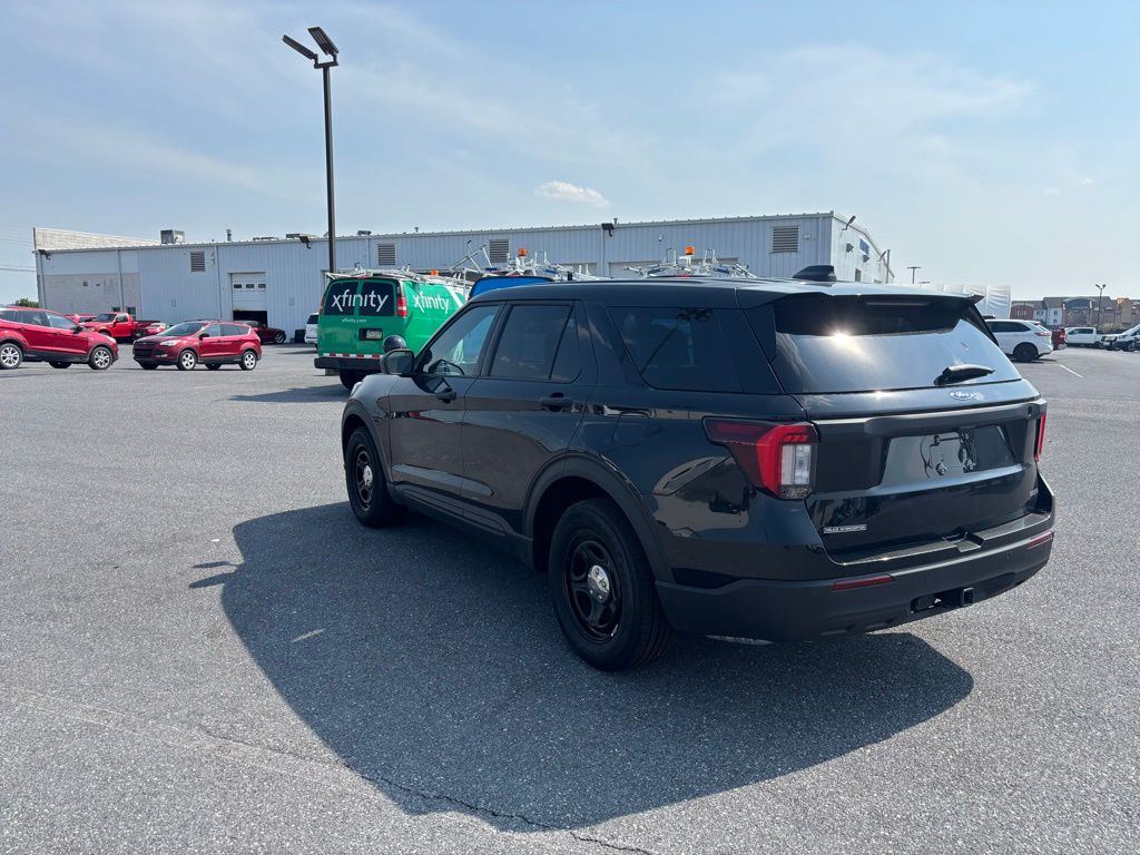 2025 Ford Explorer photo 3