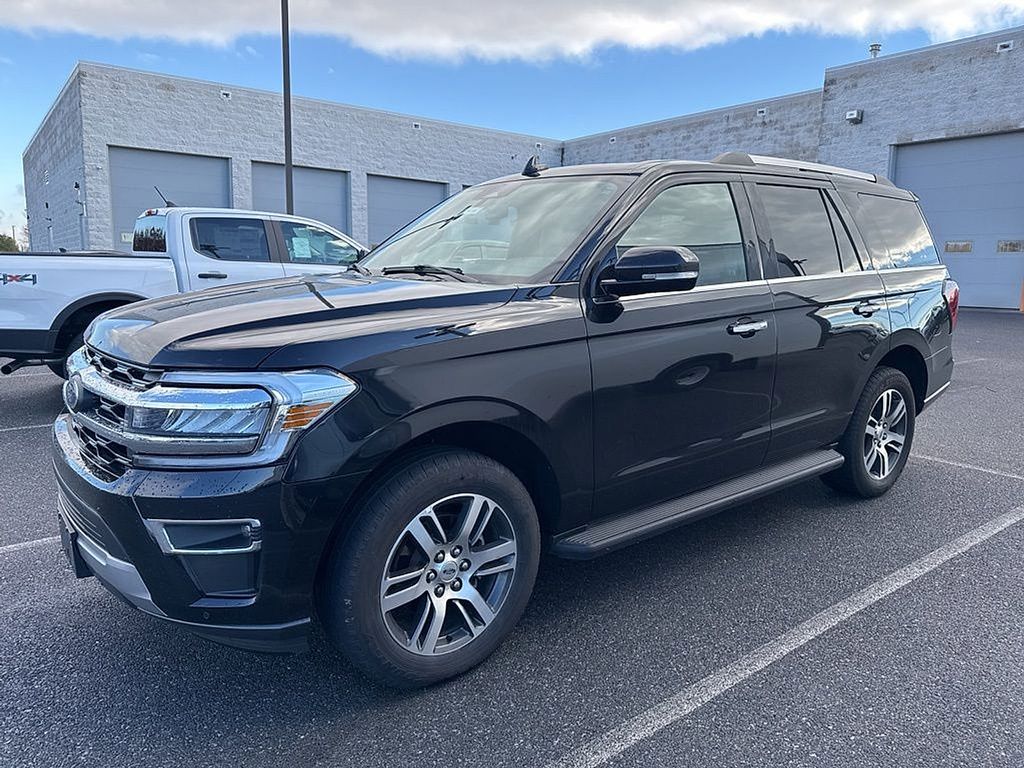 2024 Ford Expedition Limited photo 2