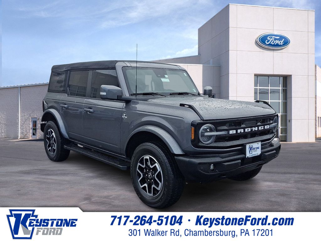 2024 Ford Bronco Outer Banks 4x4's photo