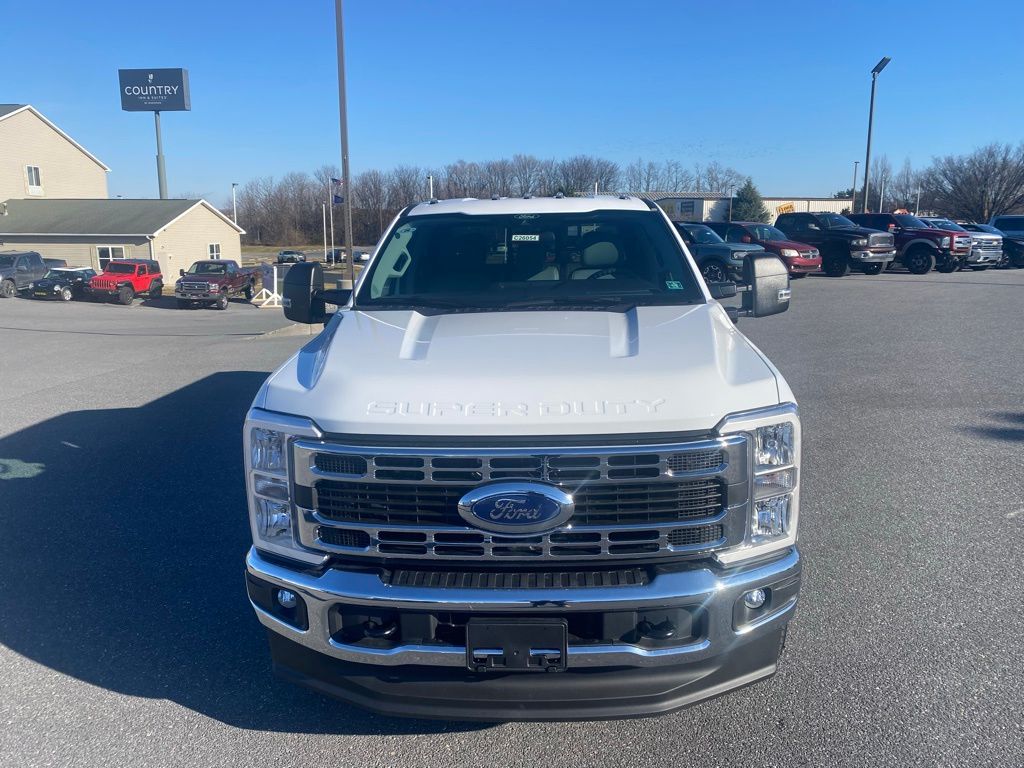 2026 Ford F-350 Super Duty Chassis Cab XL's photo