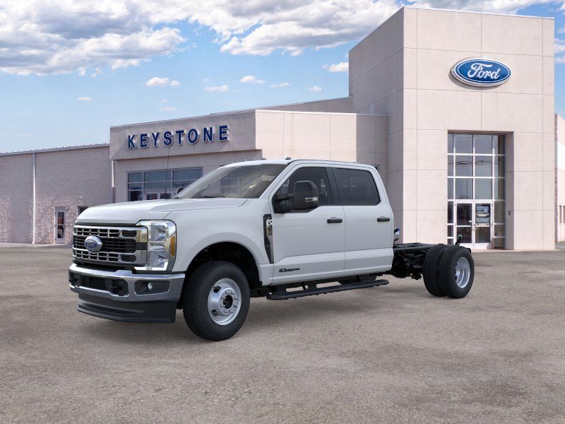 2026 Ford F-350 Super Duty Chassis Cab XL