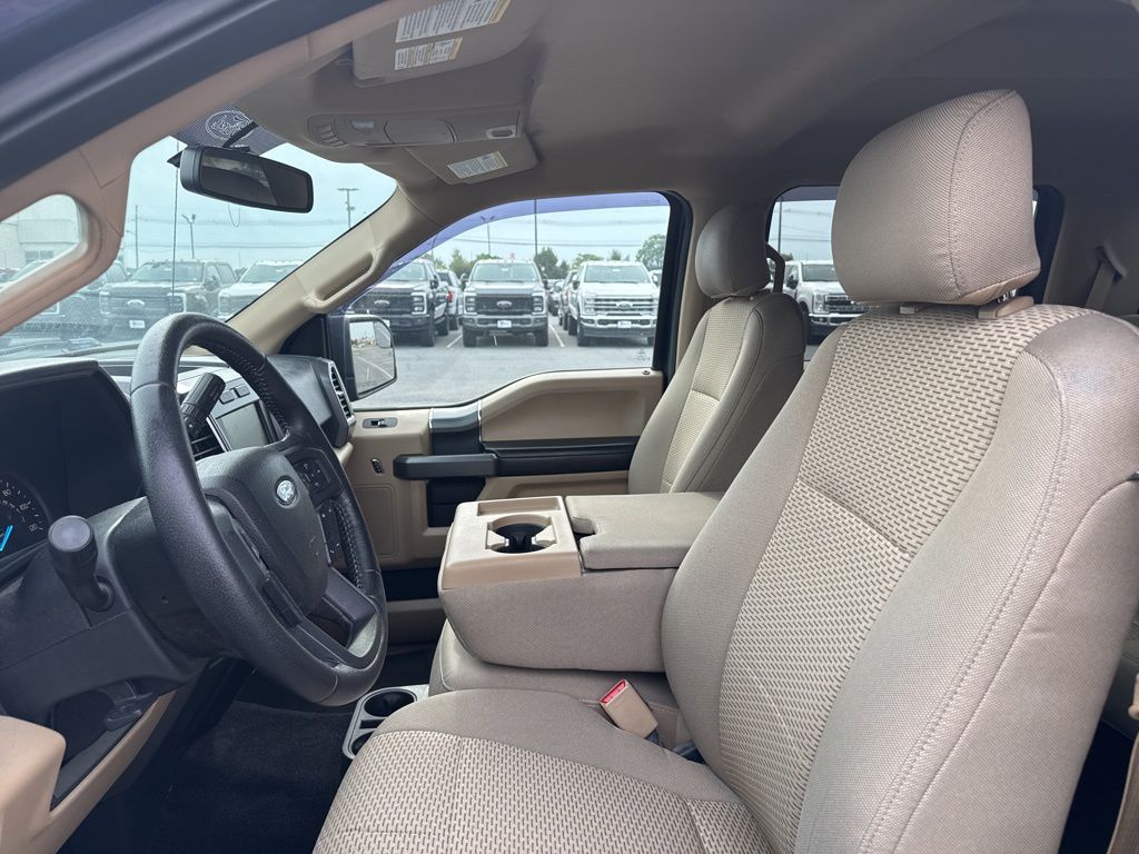 2015 Ford F-150 XLT photo 5