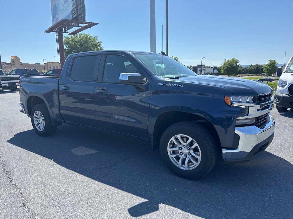 2022 Chevrolet Silverado 1500 LT 2FL 4X4 Crew Cab Short Box's photo