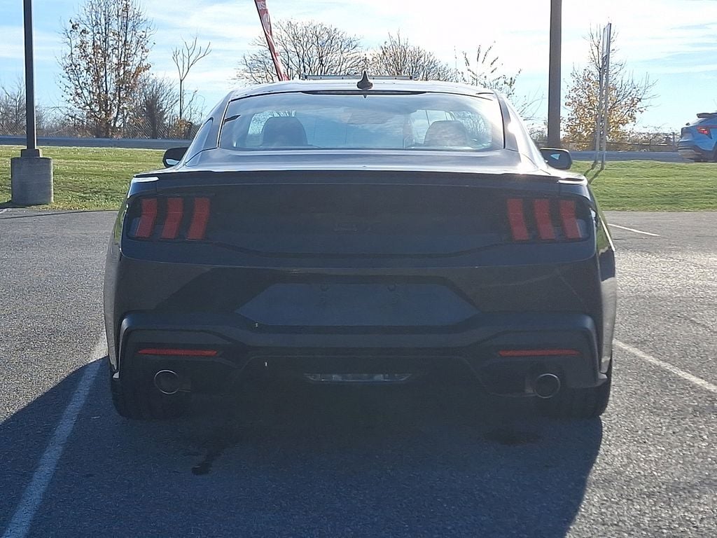 2024 Ford Mustang GT Premium photo 3