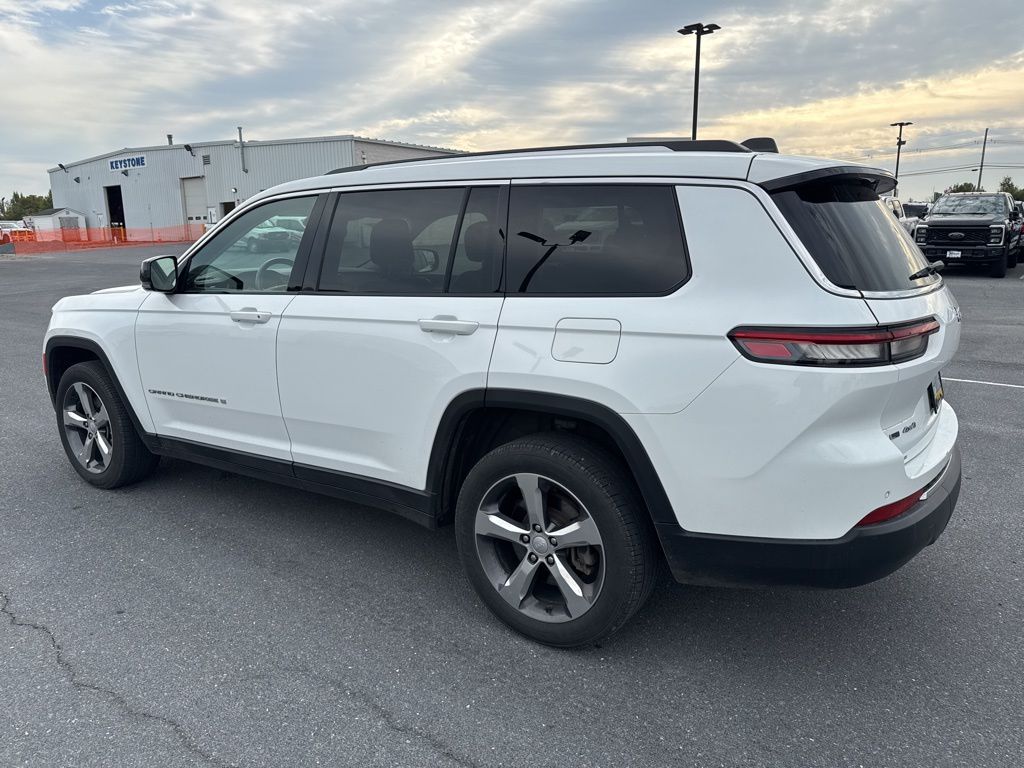 2021 Jeep Grand Cherokee Limited photo 2