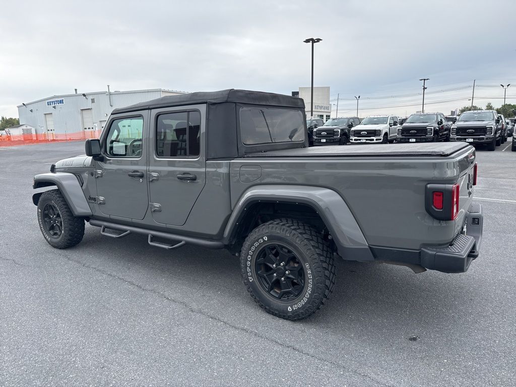 2021 Jeep Gladiator Willys photo 3