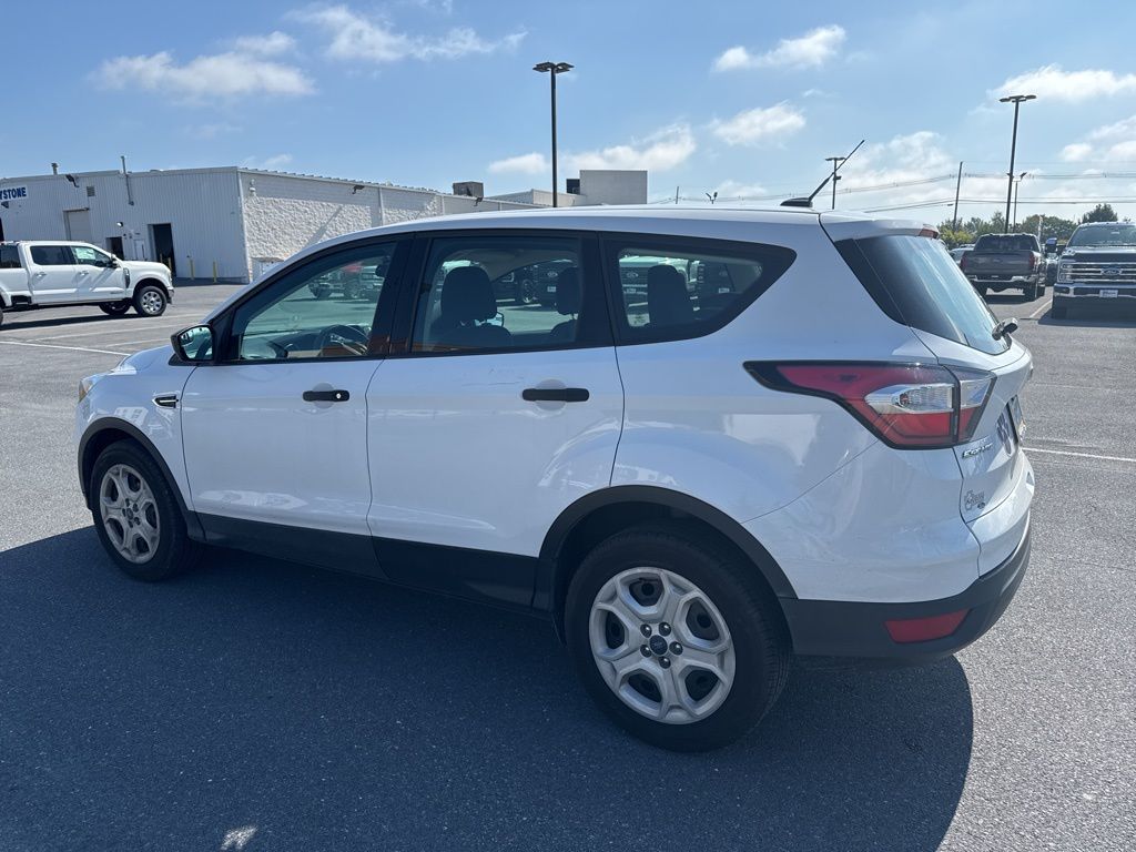2017 Ford Escape S photo 3