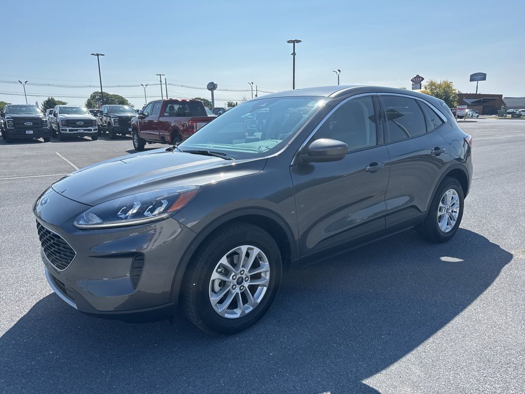 2020 Ford Escape SE photo 2