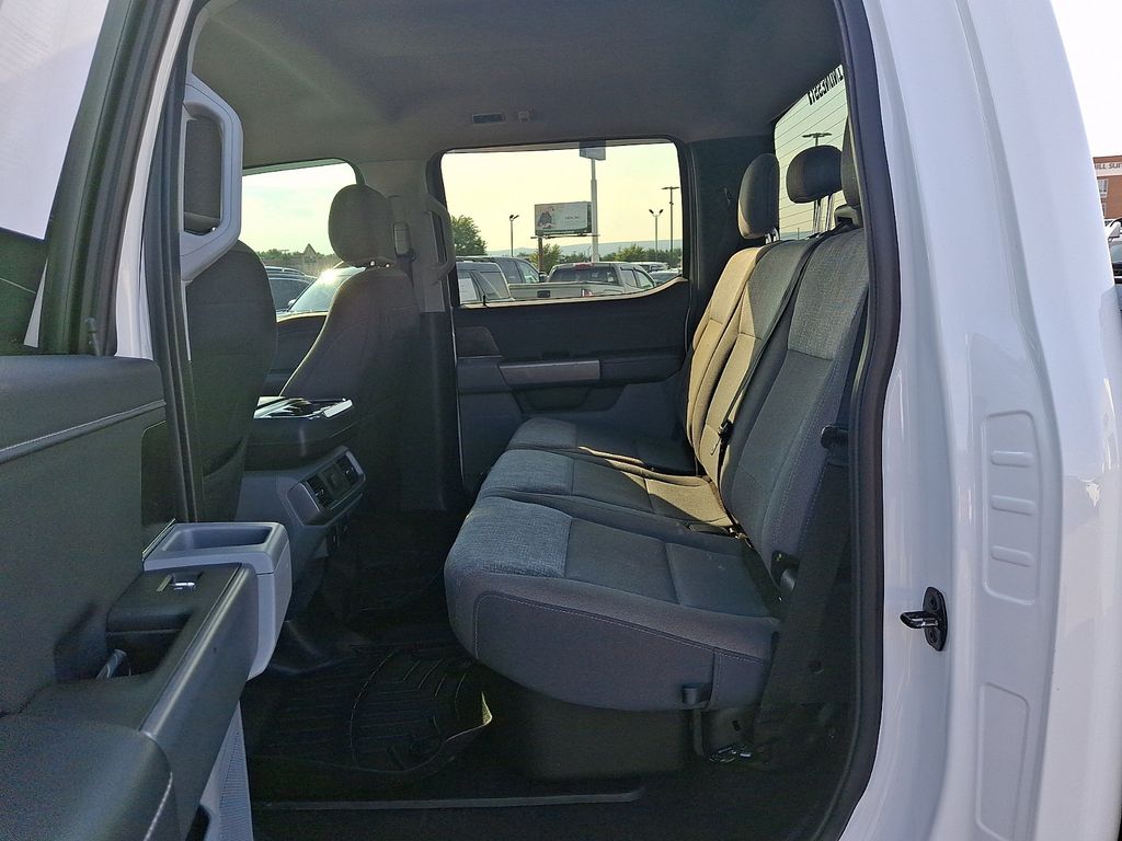 Photo 10