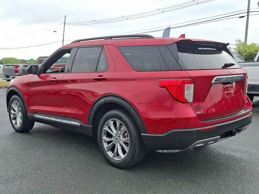 2020 Ford Explorer XLT photo 2