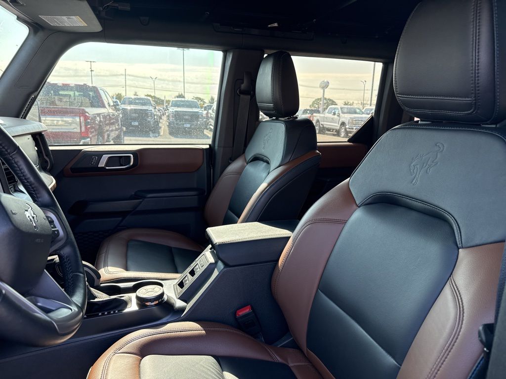 2024 Ford Bronco Outer Banks photo 5