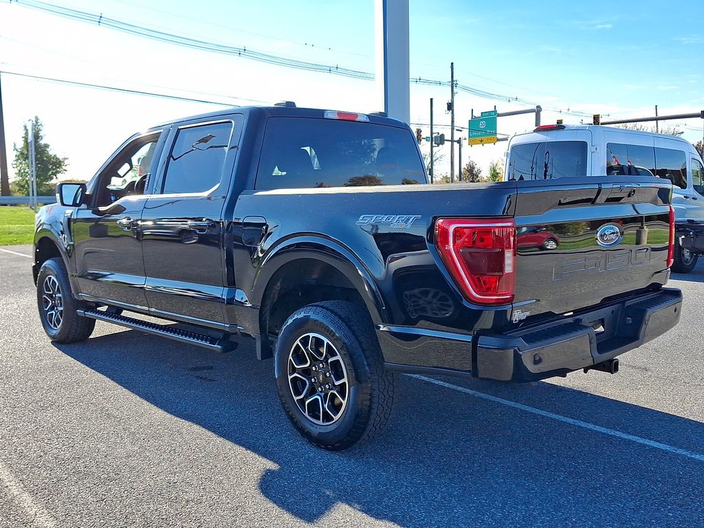 2022 Ford F-150 XLT photo 3