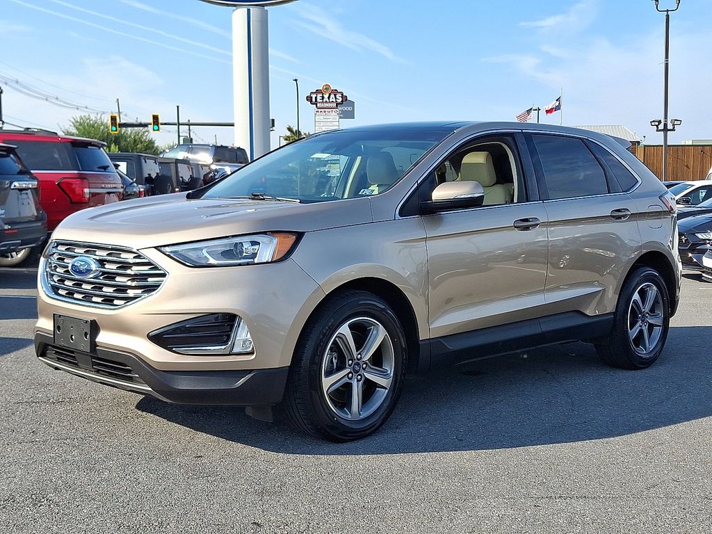 2020 Ford Edge SEL photo 3
