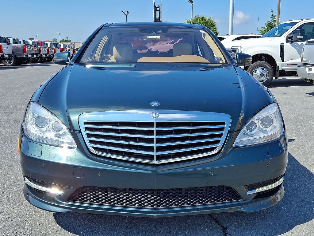 Used 2011 Mercedes-Benz S-Class S550 with VIN WDDNG7BB9BA364543 for sale in Chambersburg, PA