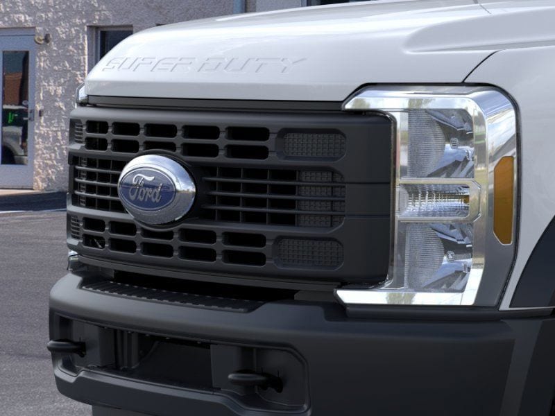 2025 Ford F-600 Super Duty Chassis Cab XL - Photo 17