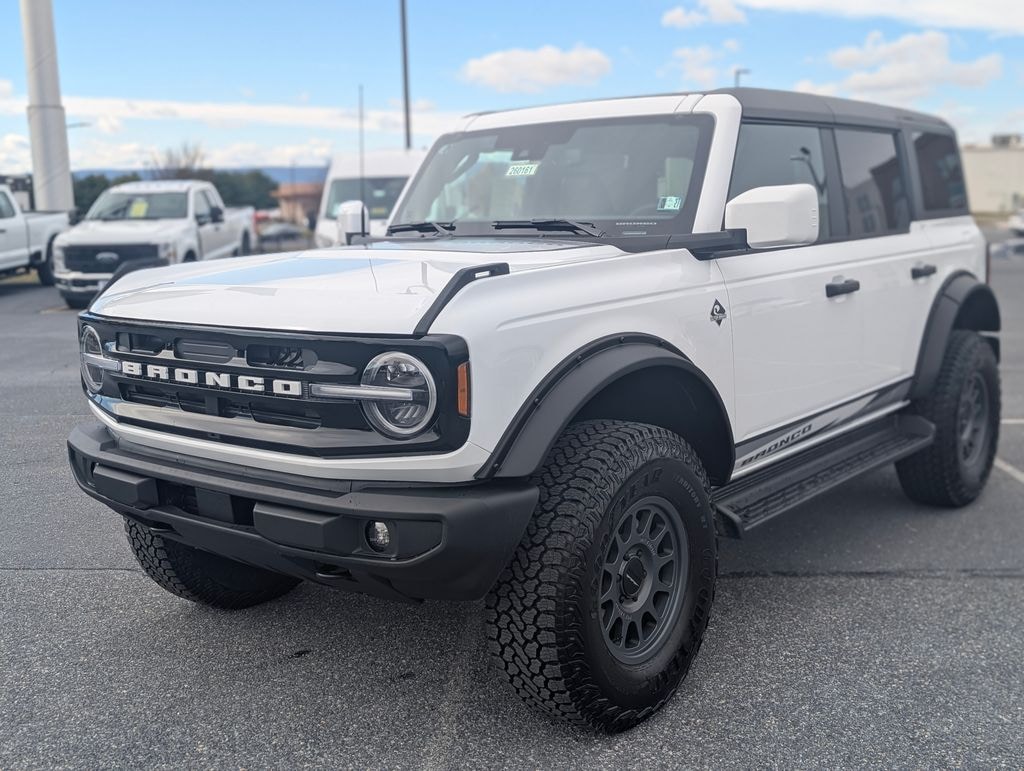 New 2026 Ford Bronco Outer Banks SUV