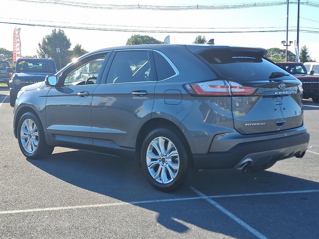 2024 Ford Edge Titanium photo 4