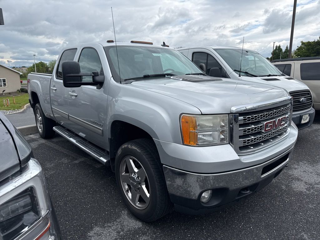 2013 GMC Sierra 4WD Crew Cab 6.5ft SLT's photo