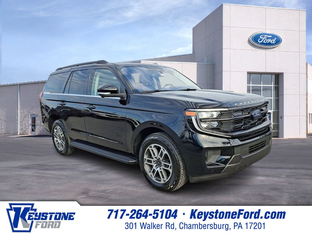 2025 Ford Expedition Active's photo