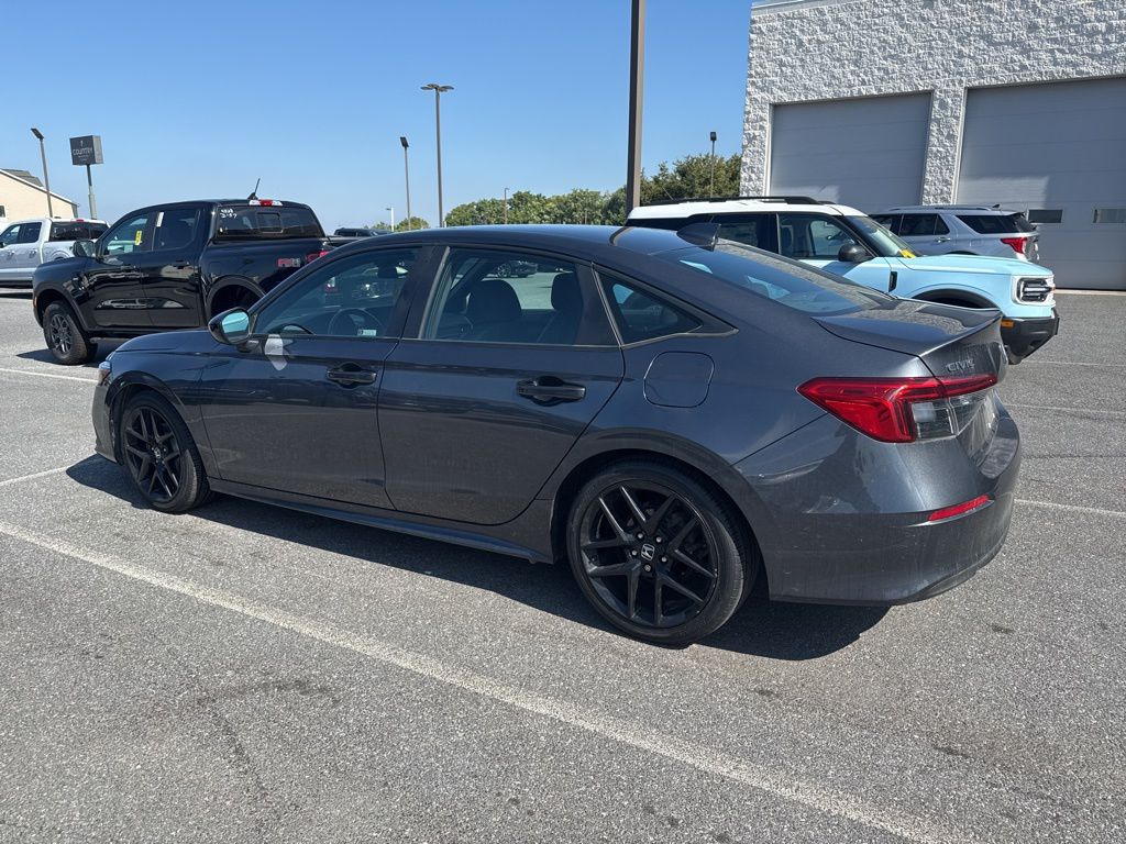 2022 Honda Civic Sport photo 2