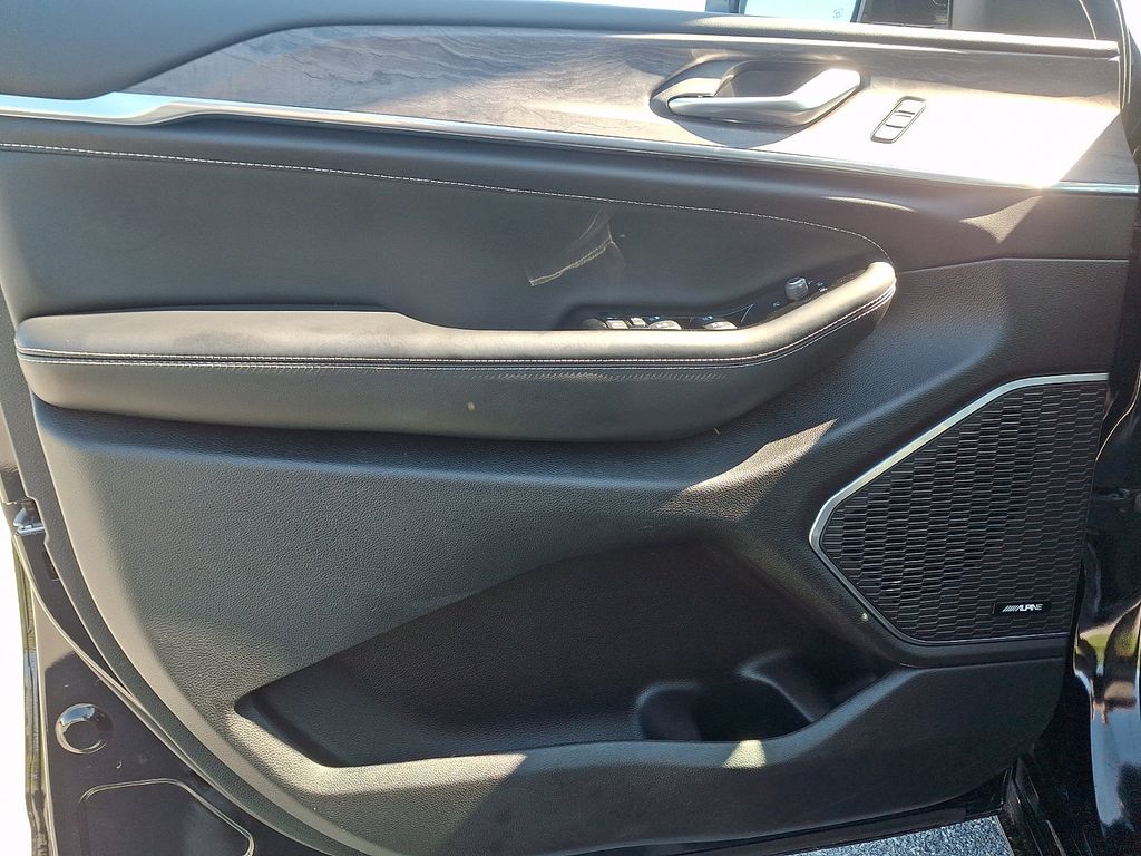 2024 Jeep Grand Cherokee Overland - Photo 12