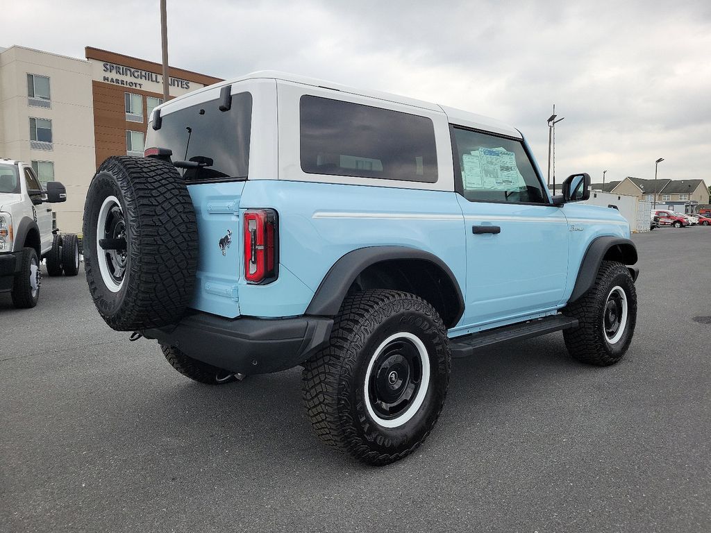 2024 Ford Bronco Heritage Limited First Edition photo 3