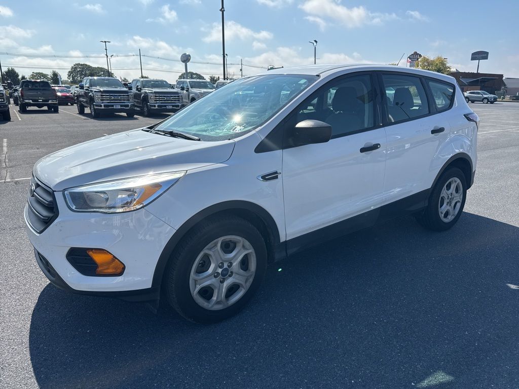 2017 Ford Escape S photo 2