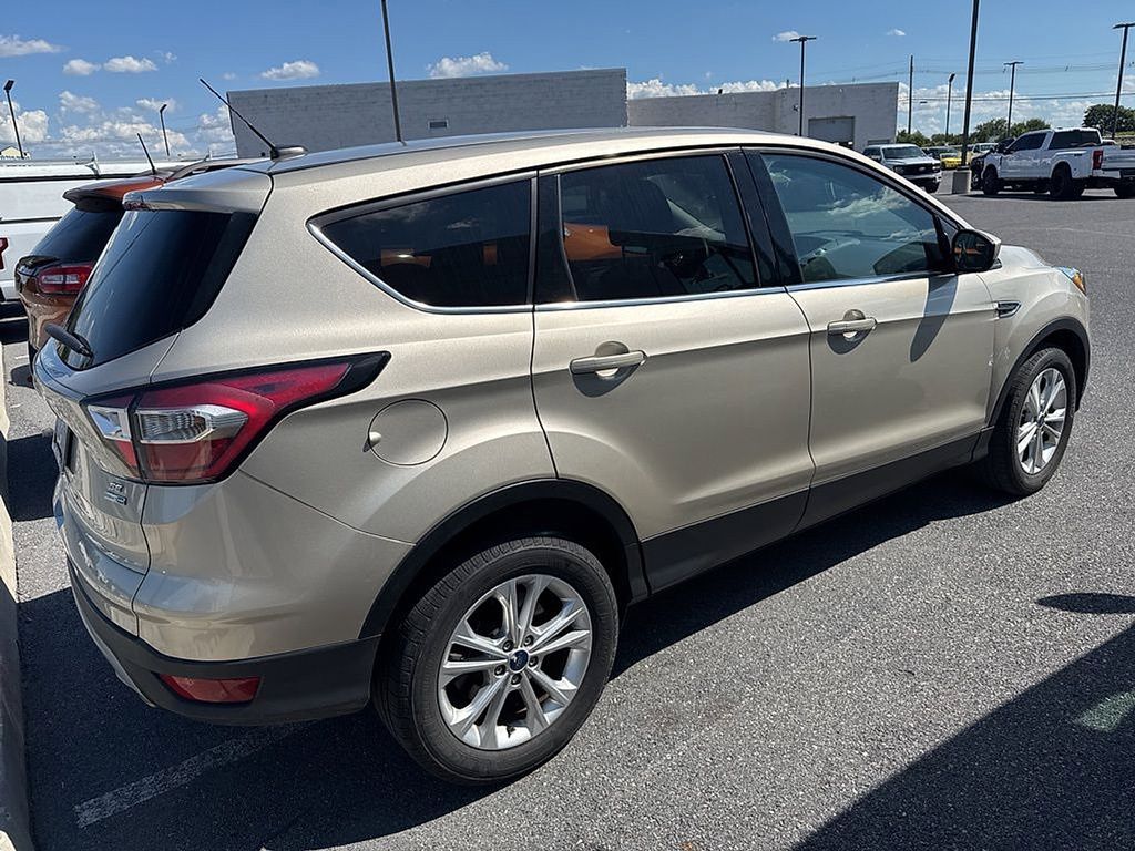 2017 Ford Escape SE photo 3