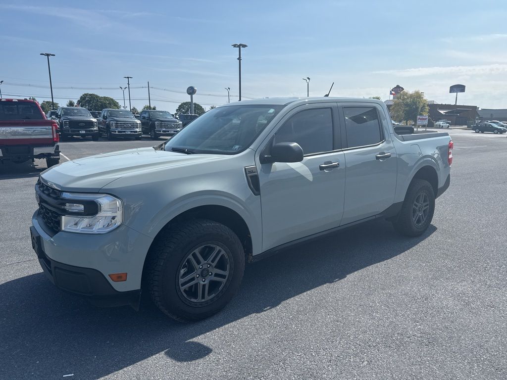 2022 Ford Maverick XL photo 2