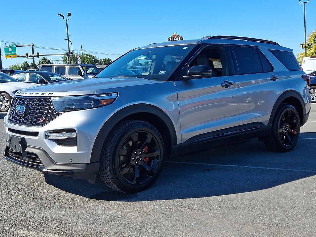 2020 Ford Explorer ST photo 3