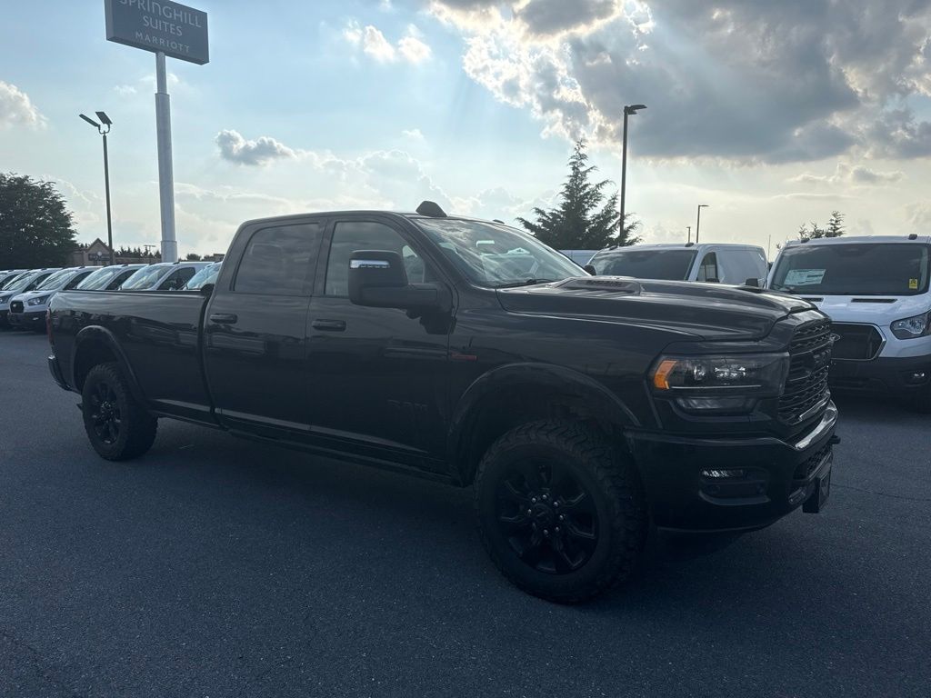 2024 RAM 3500 Limited 4X4 Crew Cab LWB's photo