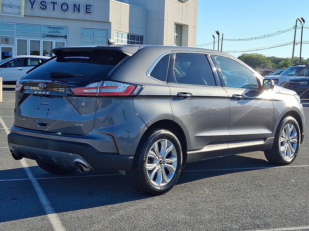 2024 Ford Edge Titanium photo 6