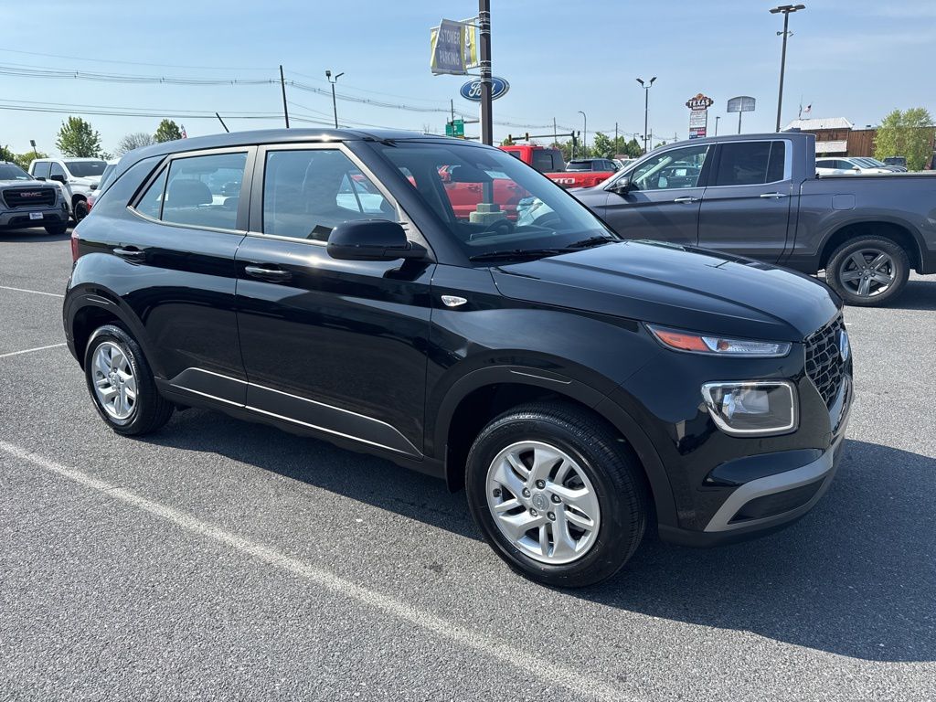 2026 Hyundai Venue SE