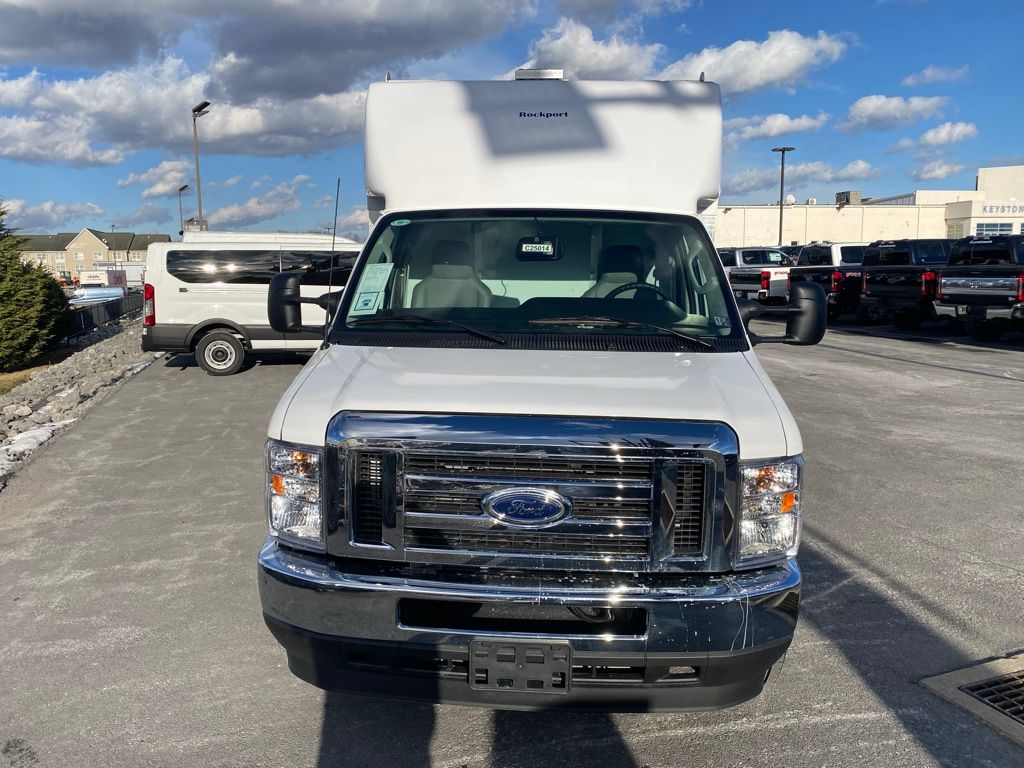 2025 Ford E-350 Base photo 3