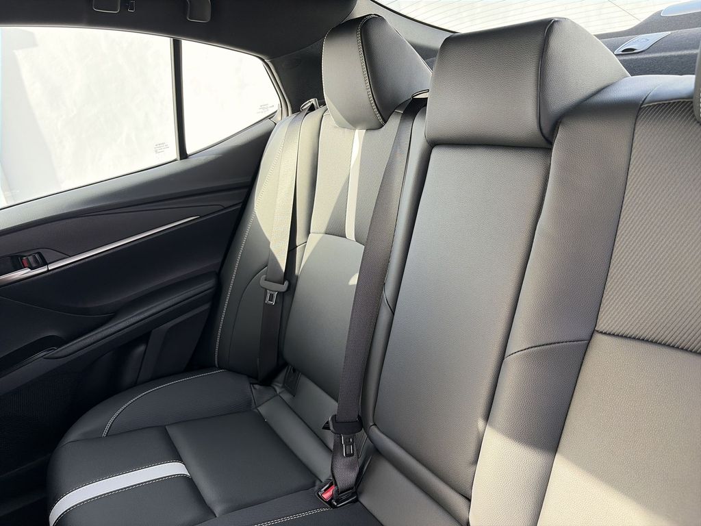 2026 Toyota Camry SE - Photo 12