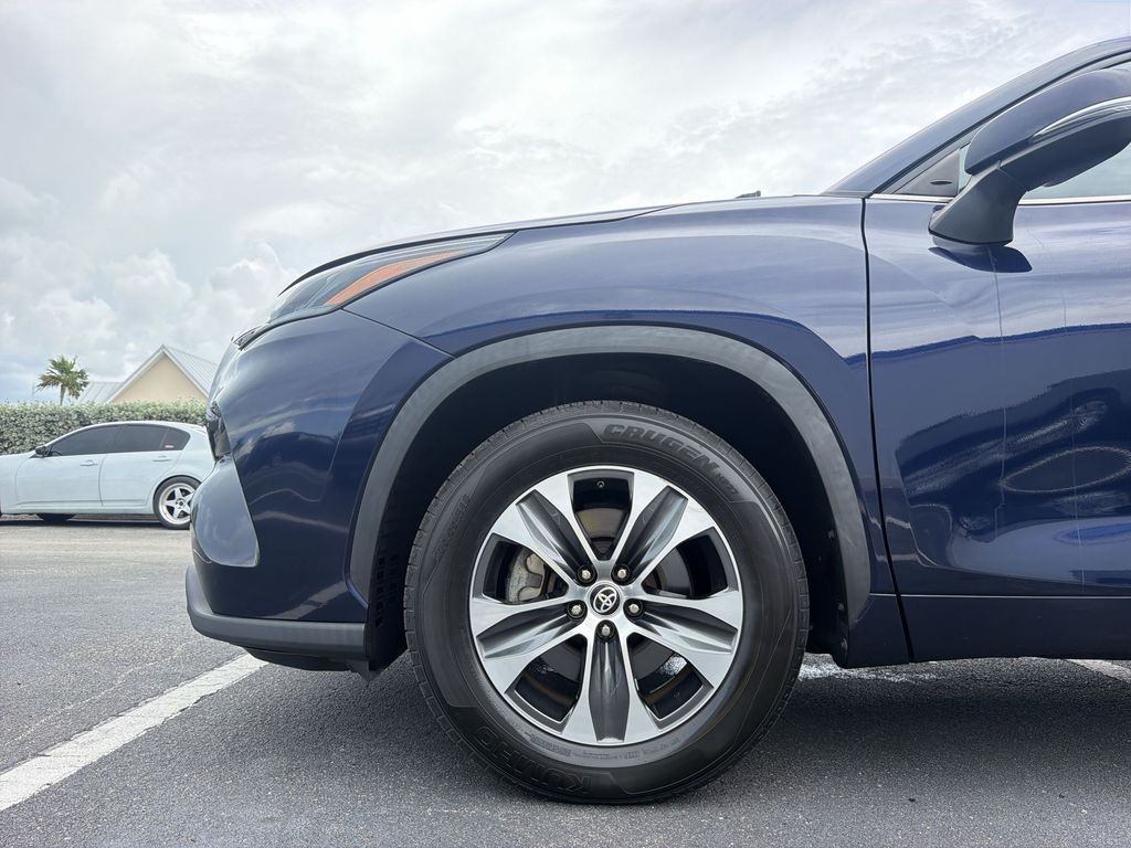 2023 Toyota Highlander XLE - Photo 40