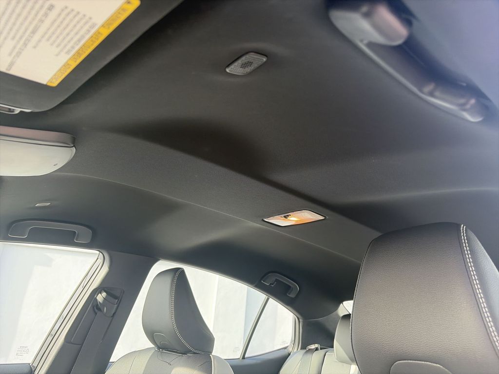 2026 Toyota Camry SE - Photo 25