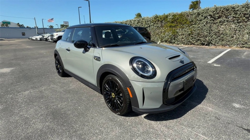 Used 2022 MINI Electric Hardtop 2 Door Cooper SE Hardtop 2 Door Hatchback
